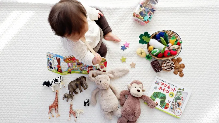 Best Montessori Sensory Toys for Babies & Toddlers