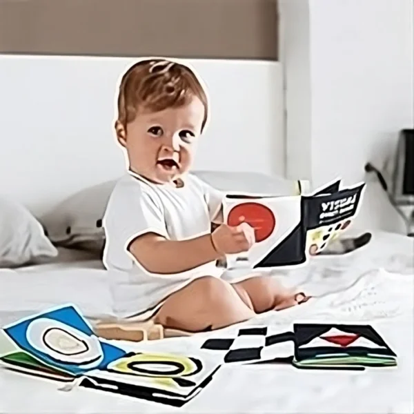 Beiens Visual Quiet Book, a Montessori sensory toy for early childhood development